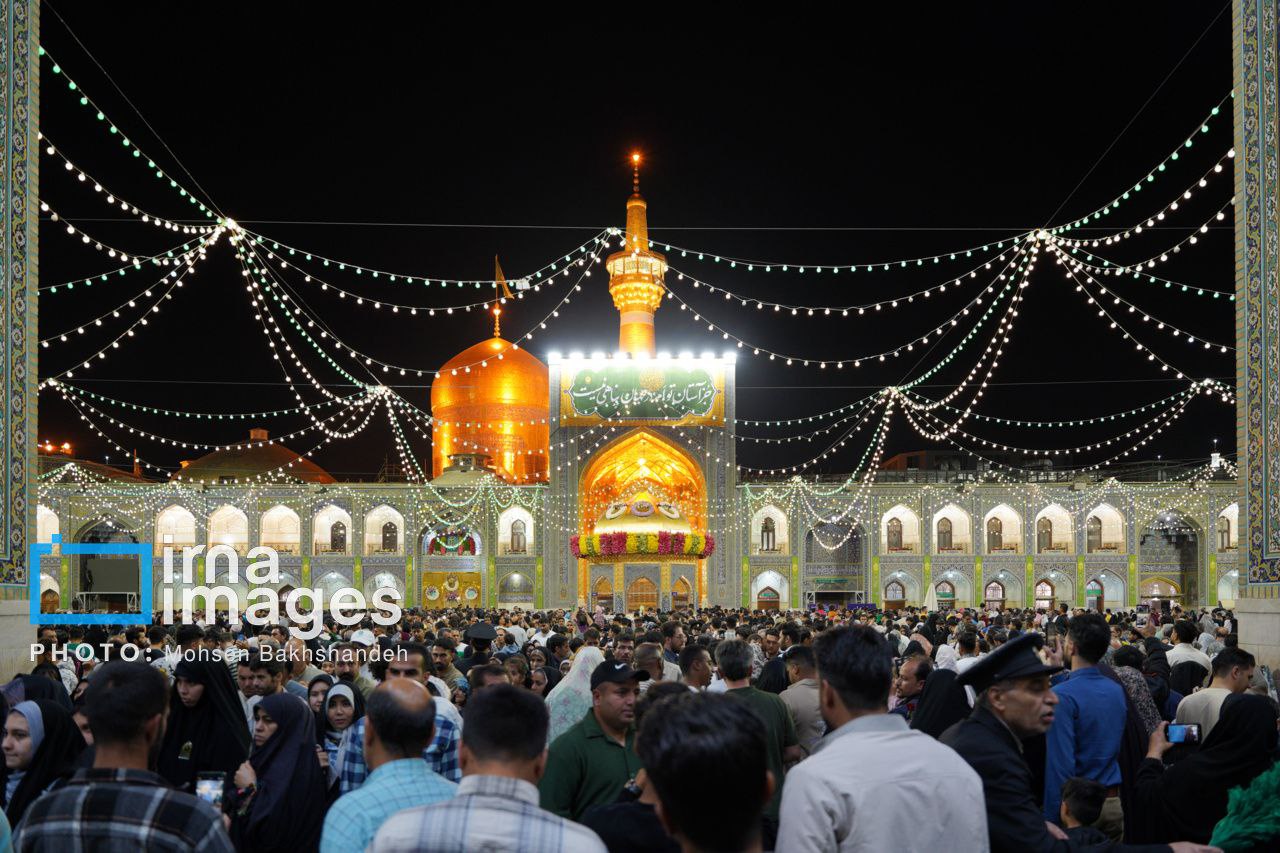 عکس/ شب میلاد علی ابن موسی الرضا (ع) در حرم رضوی