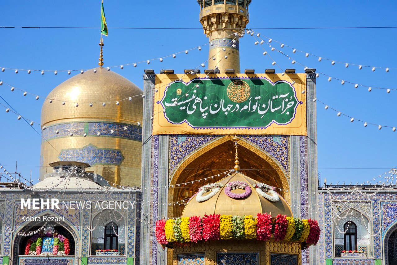 عکس/ روز میلاد امام رضا (ع) در حرم مطهر رضوی