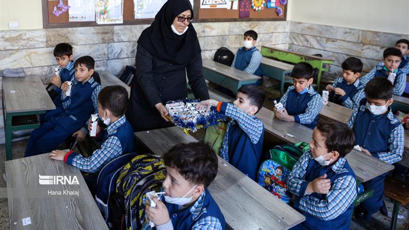 سال تحصیلی جدید ۷۵ وعده شیر رایگان در مدارس ابتدایی توزیع میشود