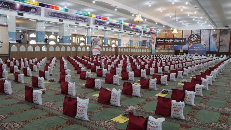 توزیع ۷۰۰ بسته معیشتی بین نیازمندان البرز