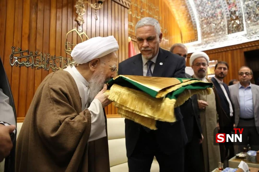 تصاویری از حضور آیت الله جوادی آملی در حرم مطهر موسی بن جعفر(ع) و امام جواد(ع)