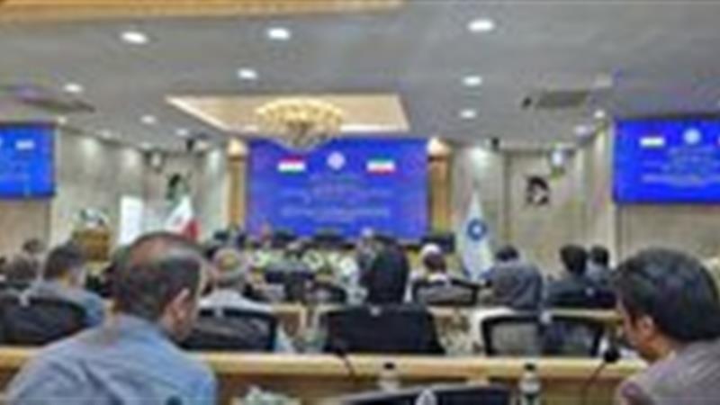نشست فعالان اقتصادی استان قزوین با سفیر تاجیکستان