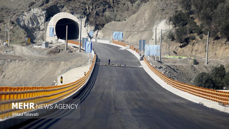 آغاز بهسازی و آسفالت محور قدیم قزوین-رشت