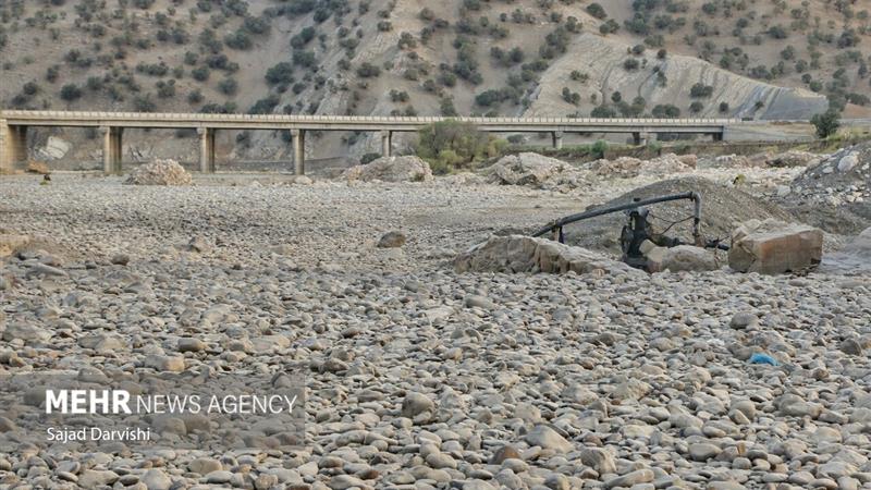 بحران جدی آب در لرستان؛ پای موتور تلمبههای غیرمجاز در میان است