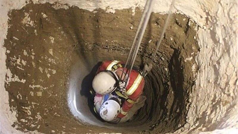 پایان جست‌وجو، هشتمین جسد از چاه آب کشاورزی در کوهدشت بیرون کشیده شد