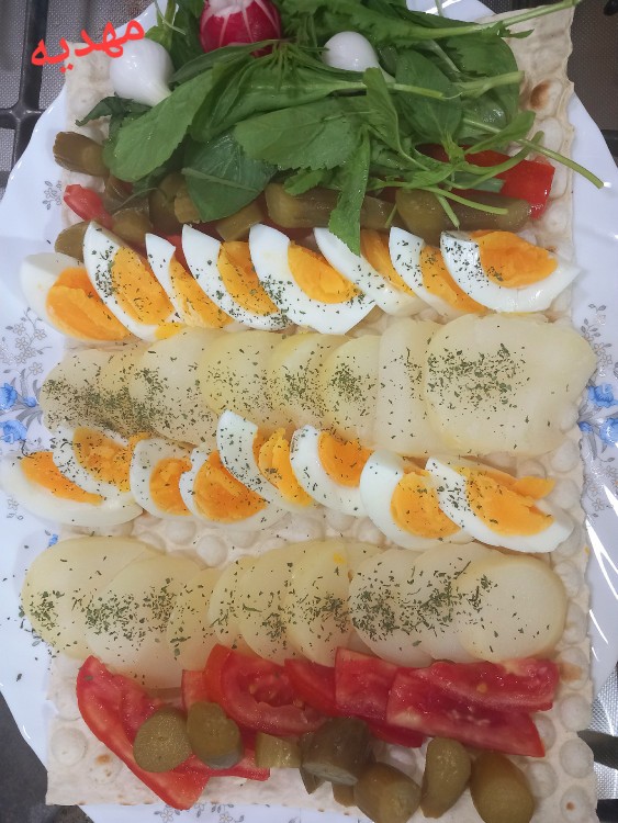 از شما/ناهار ساده امون.😍✔️