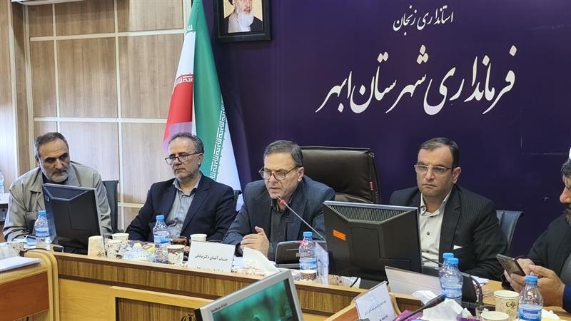 تخصیص ۱۸۰۰ هکتار زمین برای راه اندازی نیروگاههای خورشیدی در زنجان