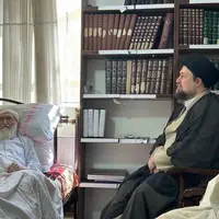 سیدحسن خمینی به عیادت آیت‌الله نوری همدانی رفت
