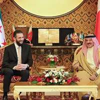 دیدار جولانی با پادشاه بحرین در کاخ الصخیر