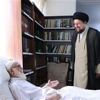 عیادت حجت الاسلام سید حسن خمینی از آیت‌الله نوری همدانی در قم