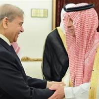دیدار نخست وزیر پاکستان با مقام سعودی