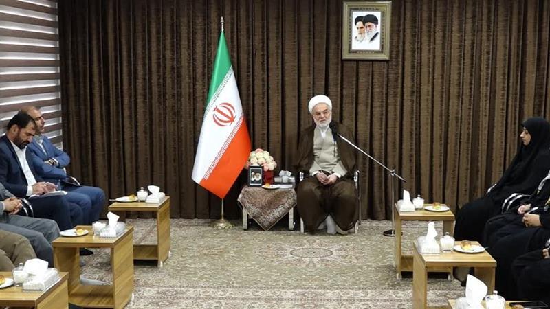 نماینده ولی فقیه در کردستان: بهبود وضعیت مطالعه نیاز امروز دانشآموزان است