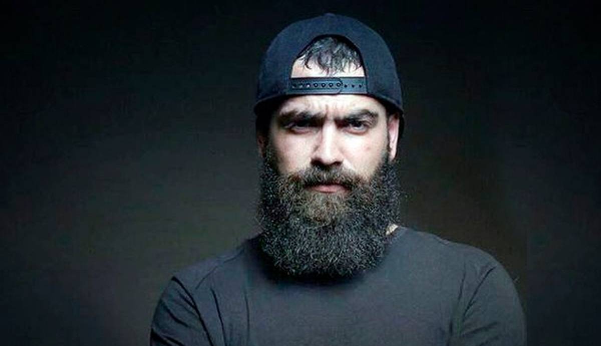 کپی‌کاری ناشیانه معین زندی، صدای مردم را درآورد
