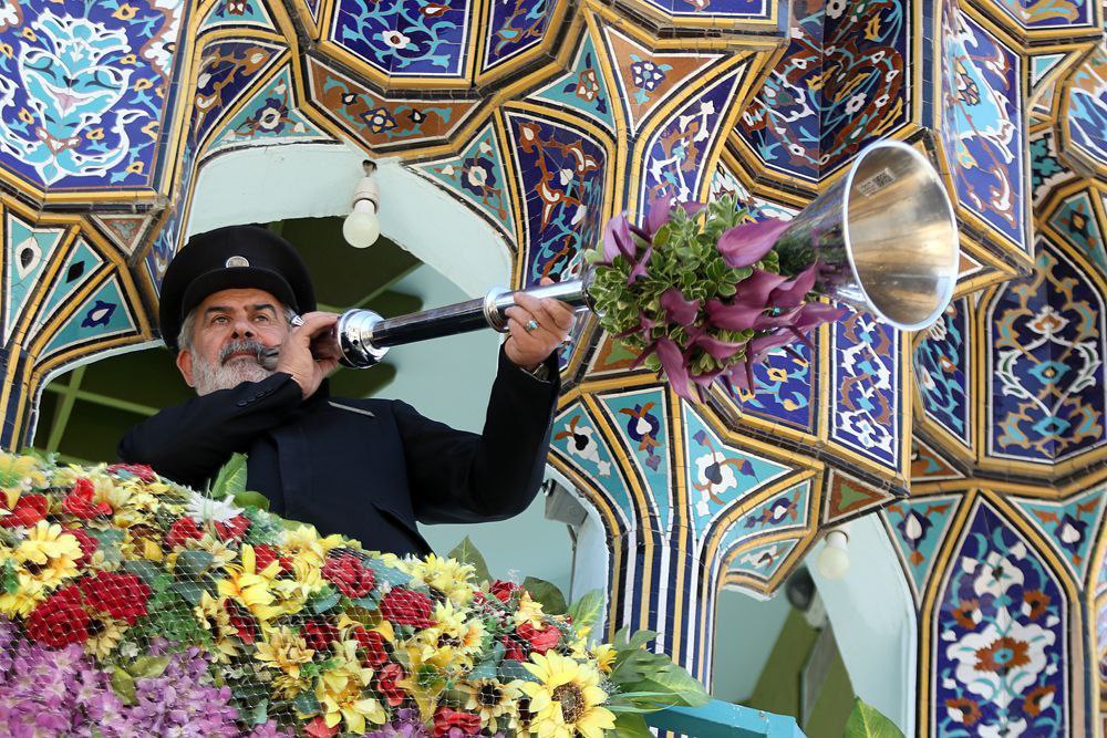 تصویری متفاوت از نقاره زنی در سالروز میلاد امام رضا علیه السلام