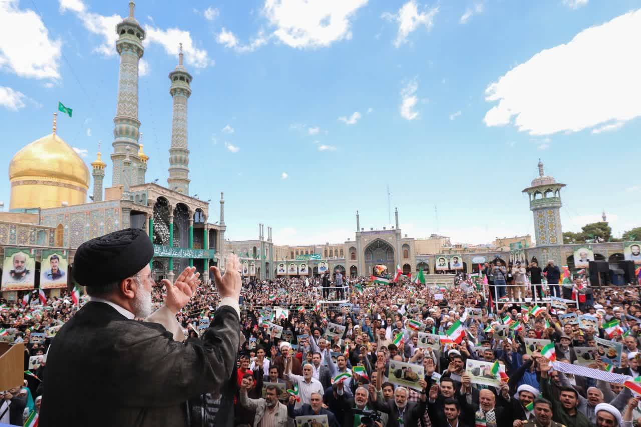 عکس/ سفر پرشور شهید جمهور به قم چند روز قبل از شهادت