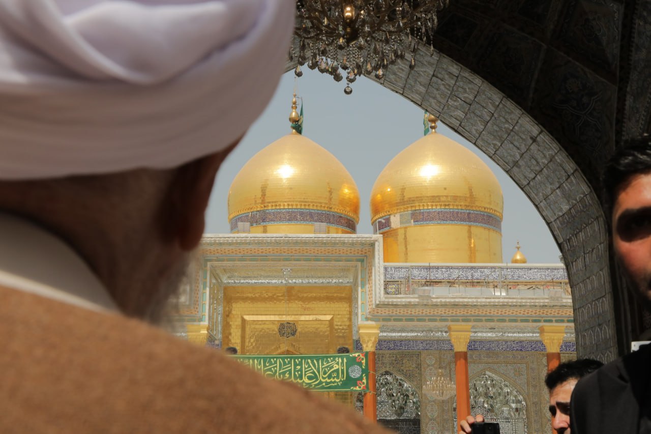 عکس/ تشرف آیت‌الله جوادی آملی به حرم مطهر امامین کاظمین علیهماالسلام