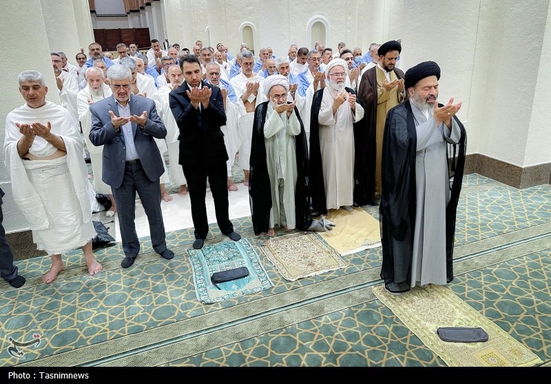 بازدید نماینده ولی فقیه در امور حج و زیارت از مسجد شجره