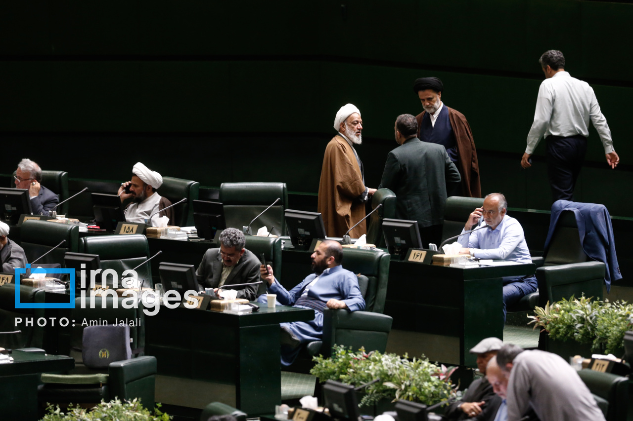عکس/ جلسه علنی مجلس شورای اسلامی در ۲۱ اردیبهشت ۱۴۰۴