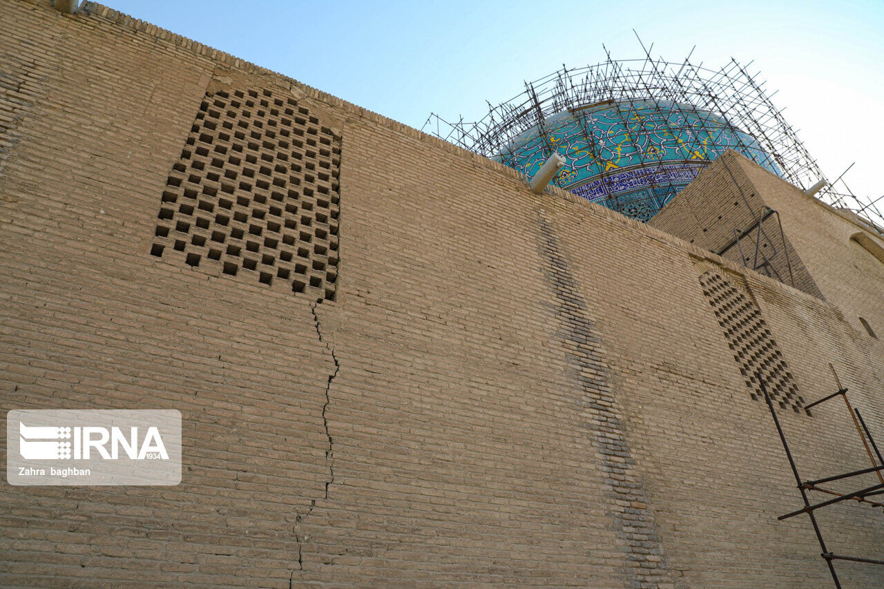 فرونشست زمین، آثار تاریخی اصفهان را تهدید میکند
