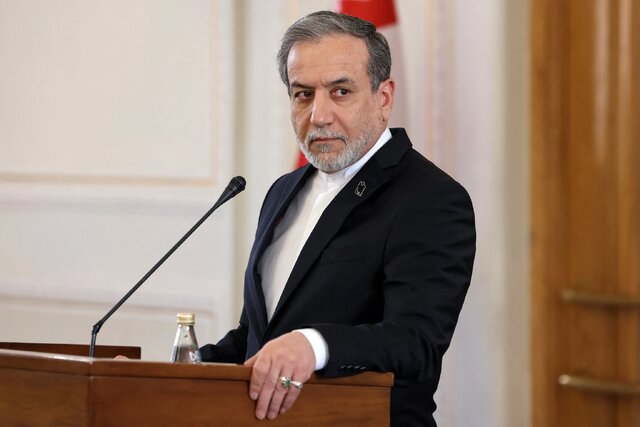 عراقچی: اروپا بیش از پیش خود را در آینده دیپلماتیک غرب آسیا غایب میبیند