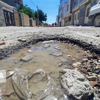 معابر شهری ایلام در بند حفاری‌ها؛ آیا چاله‌ها پُر می‌شوند؟