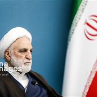 حضور حجت‌الاسلام والمسلمین محسنی اژه‌ای در منزل شهید رئیسی