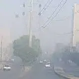 نمایی از لایه آلودگی در آسمان خوزستان از پنجره هواپیما