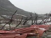 بارش باران و تگرگ در گرمای بشاگرد