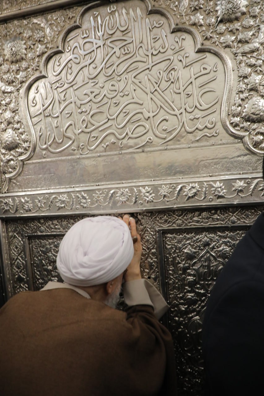 عکس/ تشرف آیت‌الله جوادی آملی به حرم مطهر امامین کاظمین علیهماالسلام