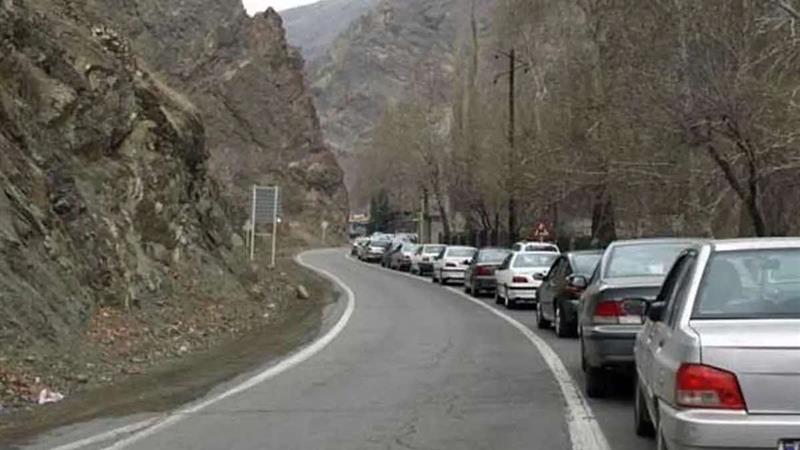 تردد برای افراد بومی‌ جاده چالوس میسر است