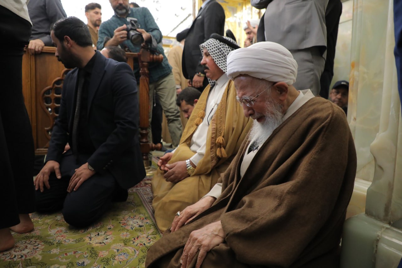 عکس/ تشرف آیت‌الله جوادی آملی به حرم مطهر امامین کاظمین علیهماالسلام