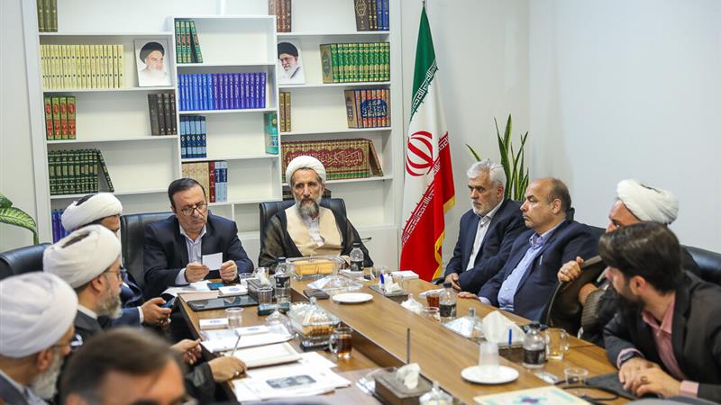 ریشۀ مشکلات جامعه مهجوریت قرآن است