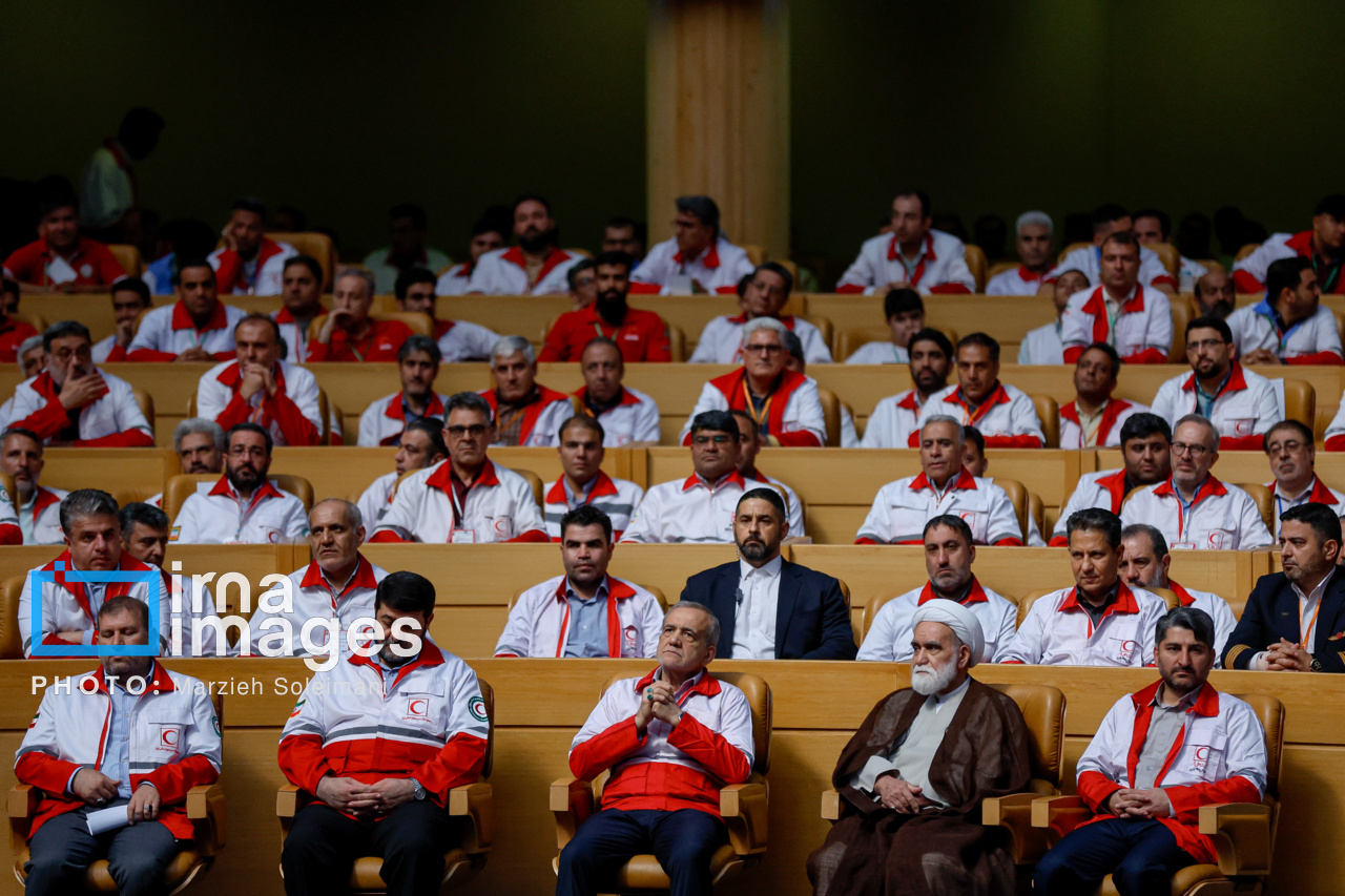 عکس/ گرامیداشت «هفته هلال احمر» با حضور رئیس جمهور