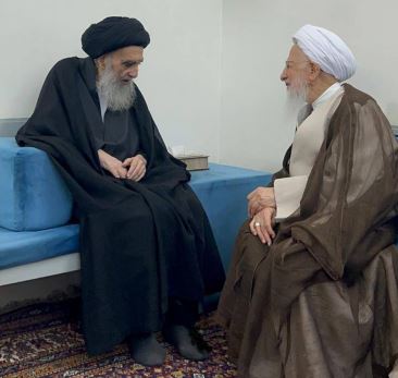 تصویر دیدار آیت‌الله جوادی آملی با آیت‌الله سیستانی در نجف