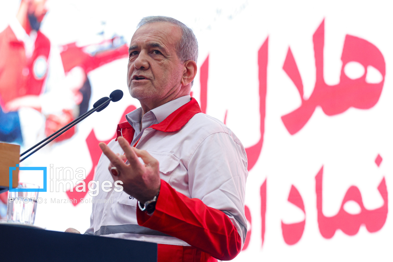 عکس/ گرامیداشت «هفته هلال احمر» با حضور رئیس جمهور