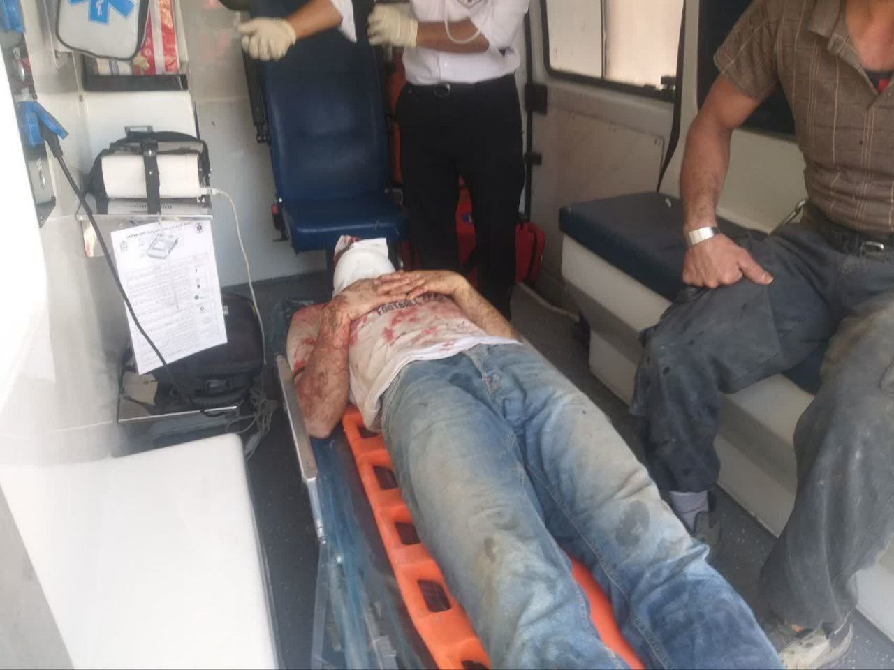 سقوط بالابر بر روی دو کارگر در خیابان ناصرخسرو مشهد