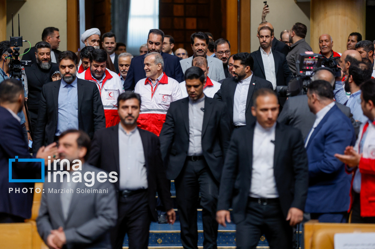 عکس/ گرامیداشت «هفته هلال احمر» با حضور رئیس جمهور