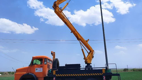اجرای ۱۵ کیلومتر روشنایی طولی و ۱۰ مورد روشنایی نقطهای در راههای همدان