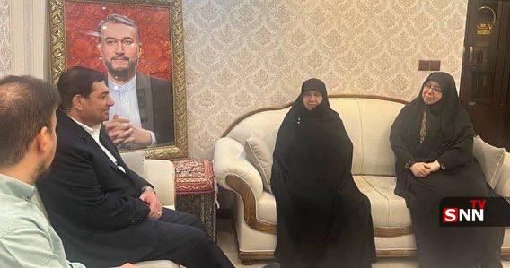 عکس/دیدار محمد مخبر با خانواده شهید امیرعبداللهیان