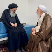 تصویر دیدار آیت‌الله جوادی آملی با آیت‌الله سیستانی در نجف