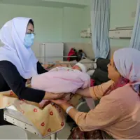 نرخ بالای سزارین در ایران؛ فرزندآوری دهه شصتی‌ها را دریابید