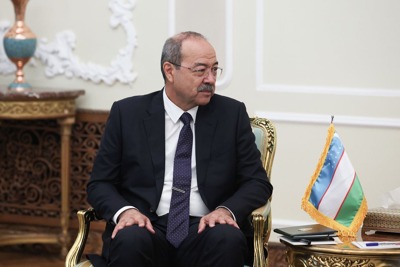 عکس/ دیدار نخست وزیر ازبکستان با رئیس جمهور