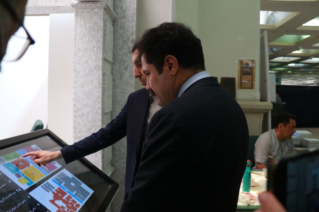 بازدید معاون رییس جمهور از نمایشگاه بین المللی کتاب