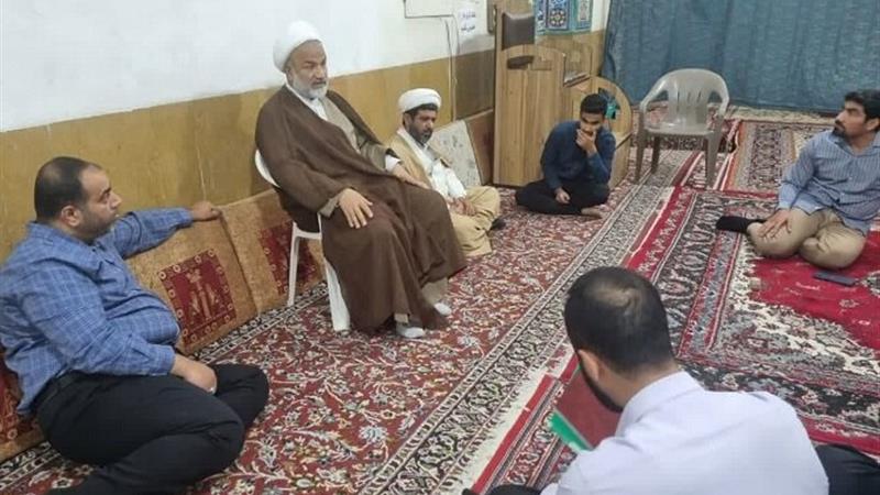مسجد باید محور محله و اولویت جذب جوانان باشد