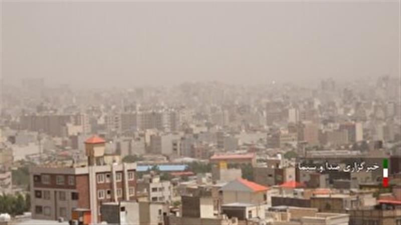 وزش باد شدید همراه با گرد و خاک در استان قم