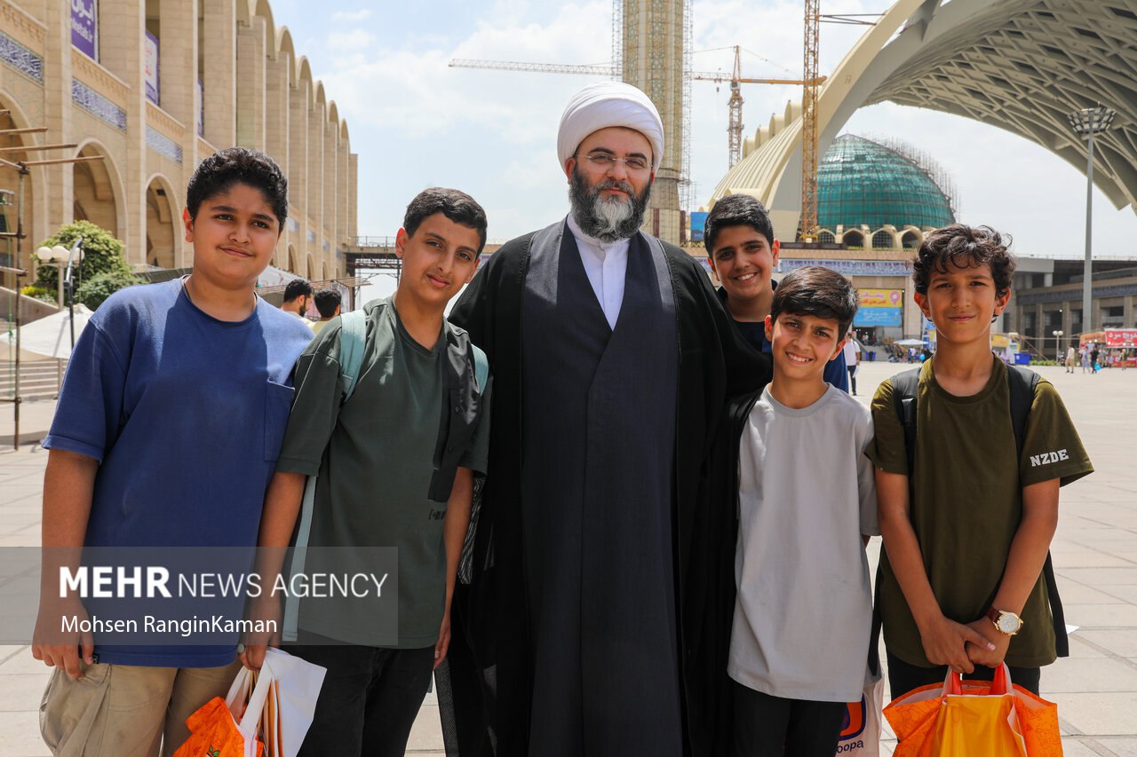 بازدید رئیس سازمان تبلیغات اسلامی از سی و ششمین نمایشگاه کتاب