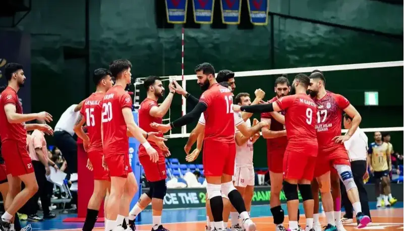 فولاد برد، صدرنشین شد و صعود کرد