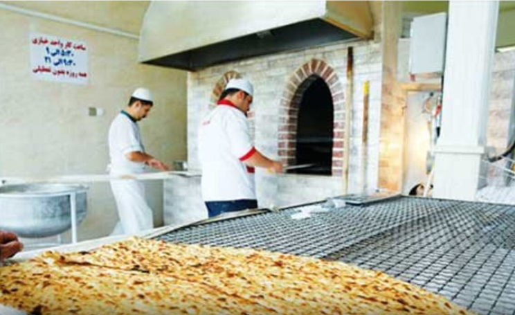 ایده تحسین برانگیز شاطر ژیمناستیک کار در انداختن نان به تنور