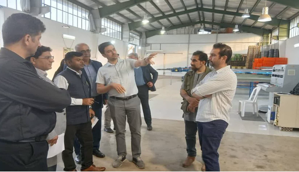 کیوی گیلان در یک قدمی بازار هند