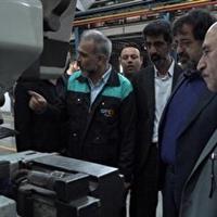 بازدید استاندار قم از چهار واحد صنعتی شهرک صنعتی محمودآباد و پیگیری مشکلات آنان